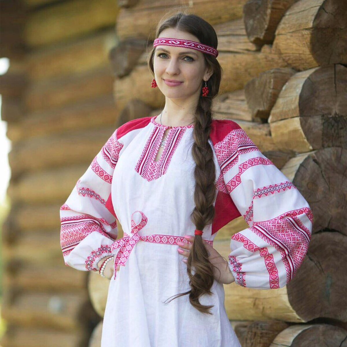 Girls in Slavic costumes brings the glow — live moments in Muscat